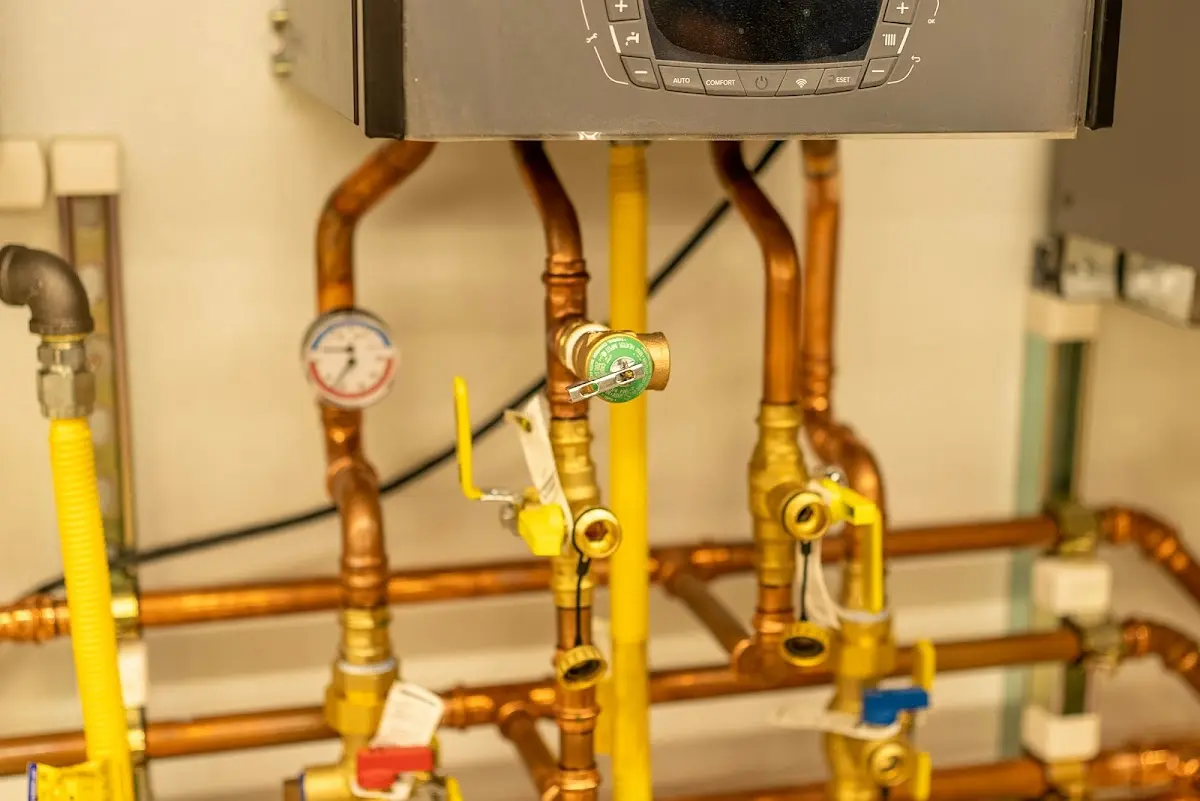 Licensed technician providing Slab Leak Repair for a homeowner in Mango